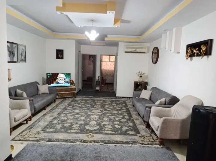۷۵ متر خیابان شهدا طبقه اول