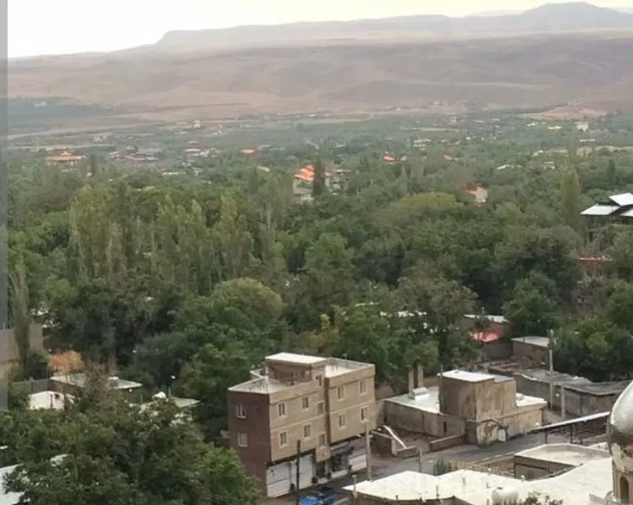 ۴۰۰ زمین مسکونی وسط شهر آبسرد