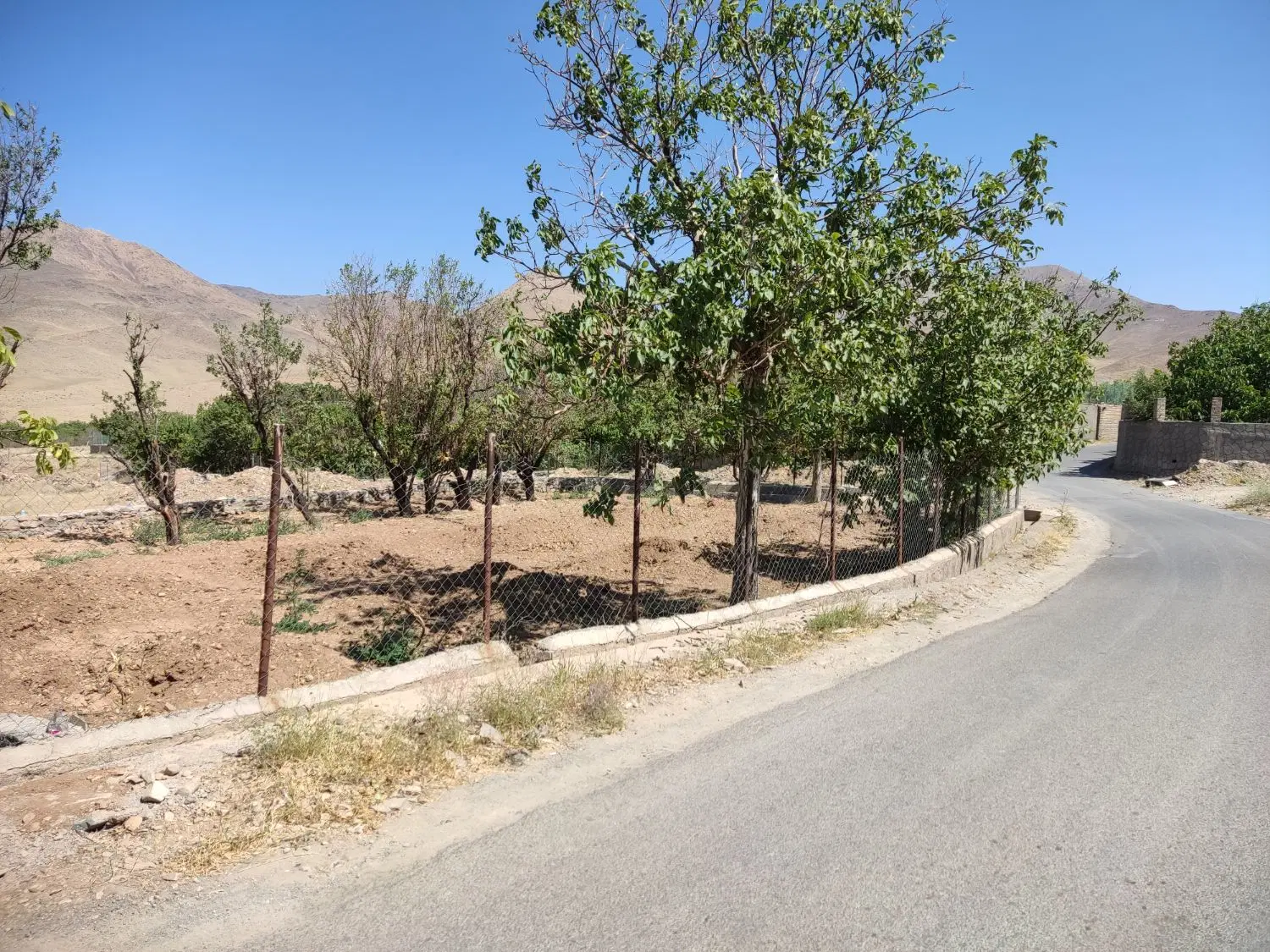 باغ روستای خوش آب وهوای کرمجگان