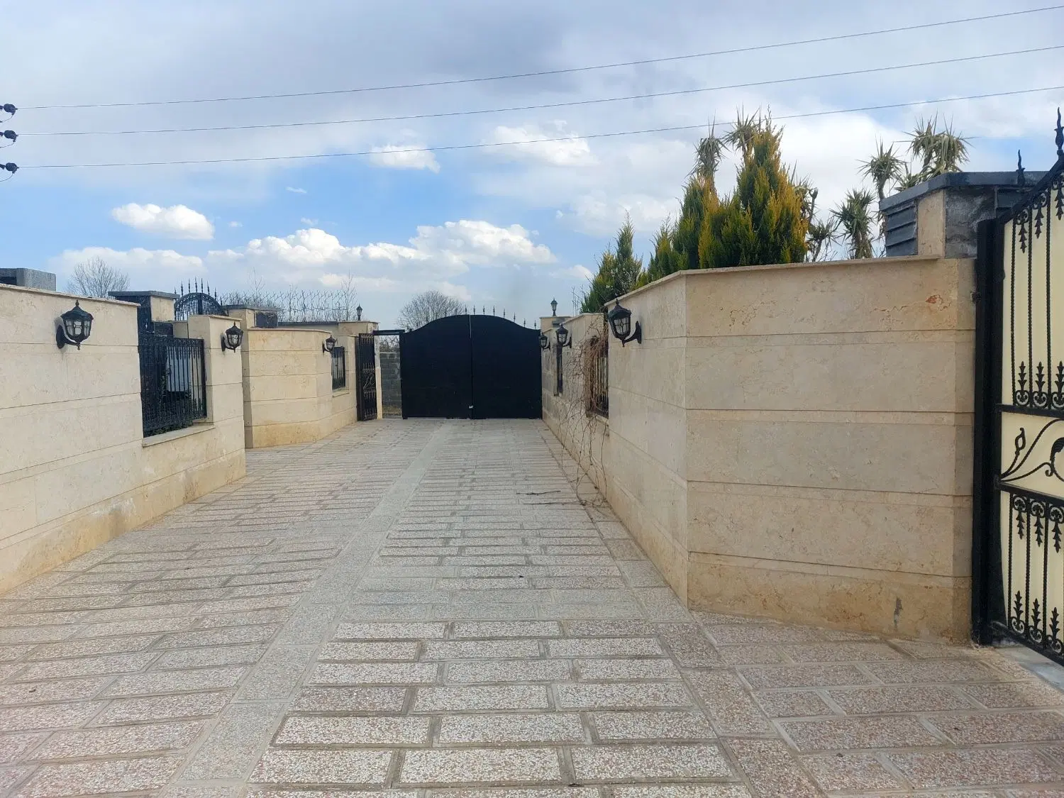 کردان تهراندشت ۳۵۰ متر شهرک۶قطعه ای تیپ بندی