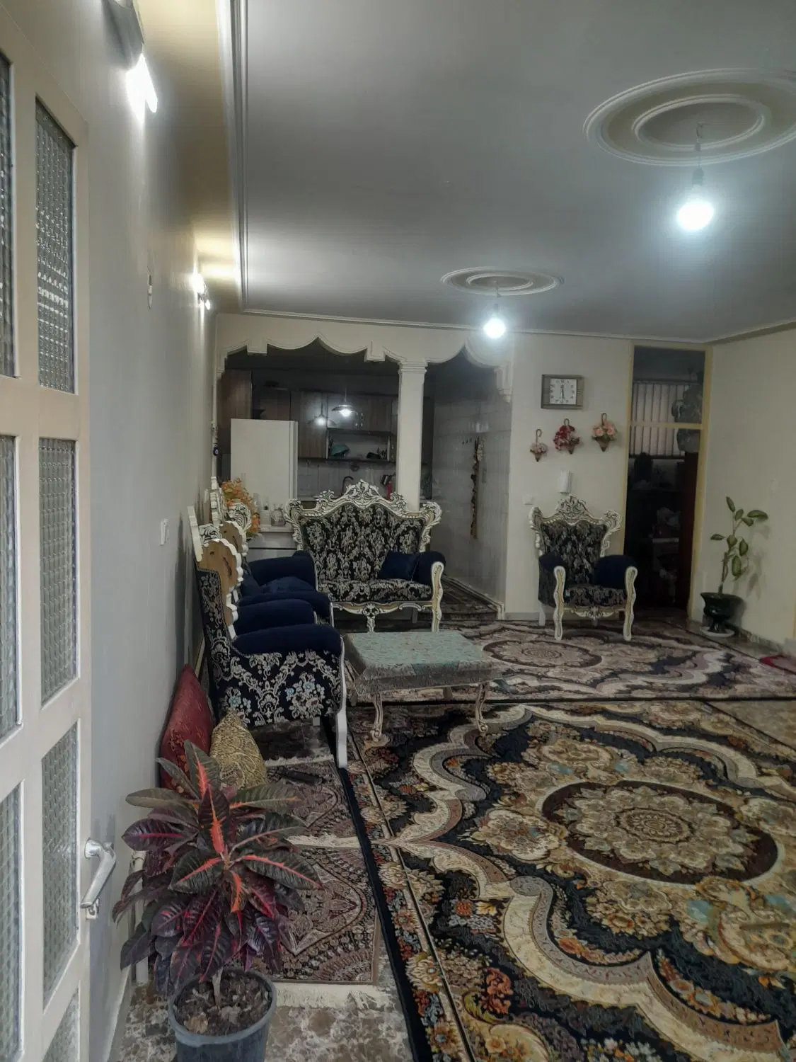 قروش ویلایی ۲۰۰ متر (املاک)