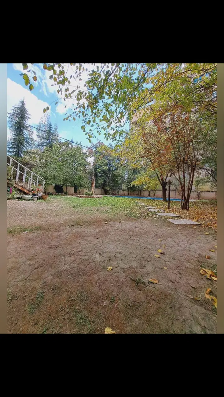 ۲۰۰۰متر زمین ۱۲۰۰متر زیربنا