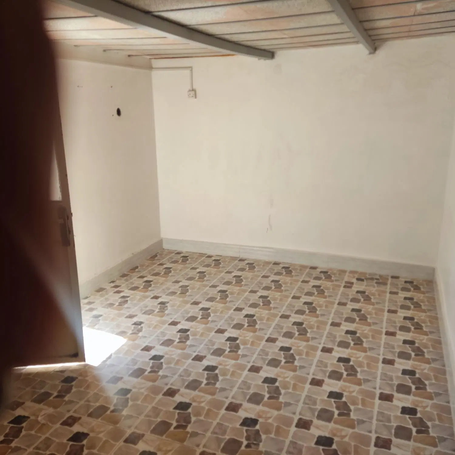 رهن واجاره سوئیت ویلایی پارکینگدار60ماهی10میلیون