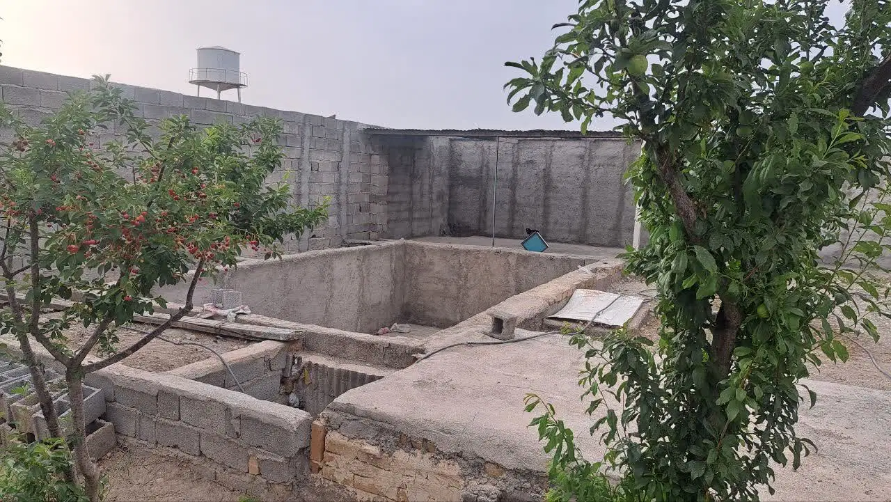 خونه باغ نیمه آماده
