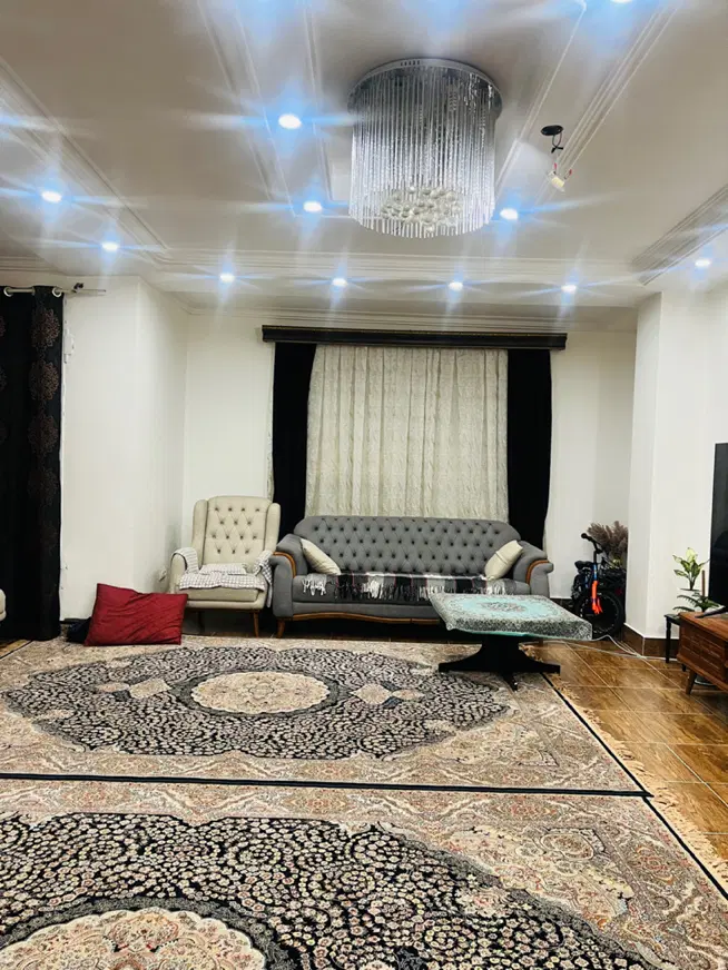 آپارتمان سه خواب،محله ی اوزیها ۱۴۰ متر