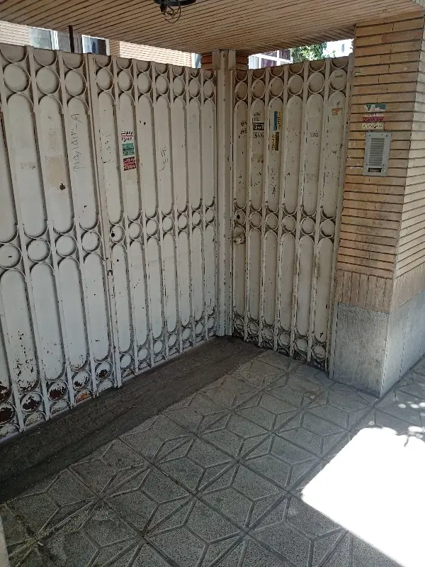 ۲۵۰متر زمین نزدیک به حاشیه احمداباد
