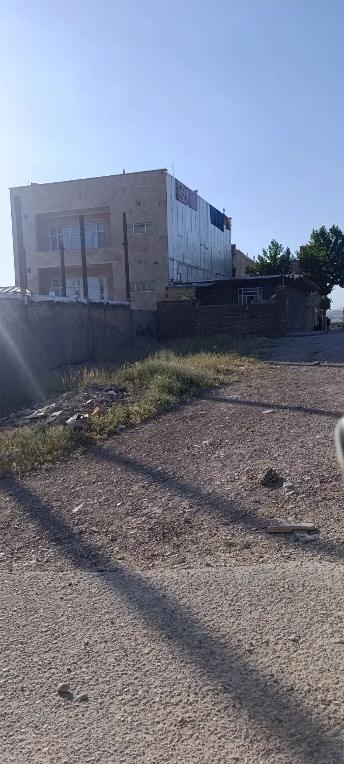 زمین به متراژ 150 متر دو نبش