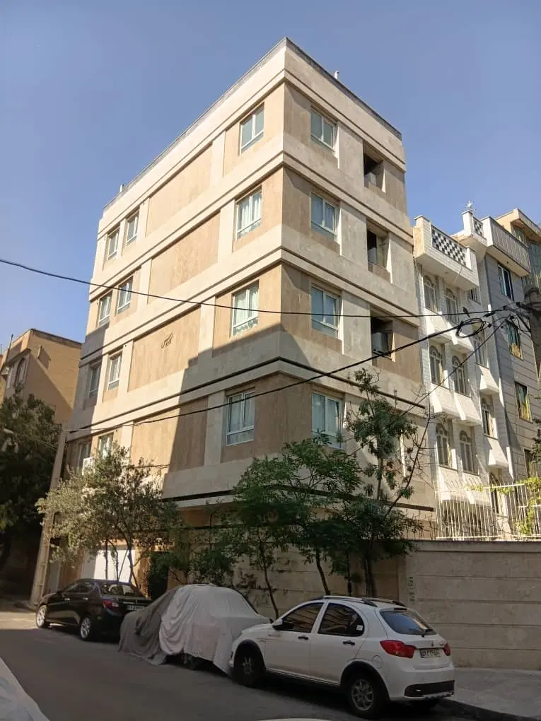 با مدیریت خانم معین. فروش کلنگی