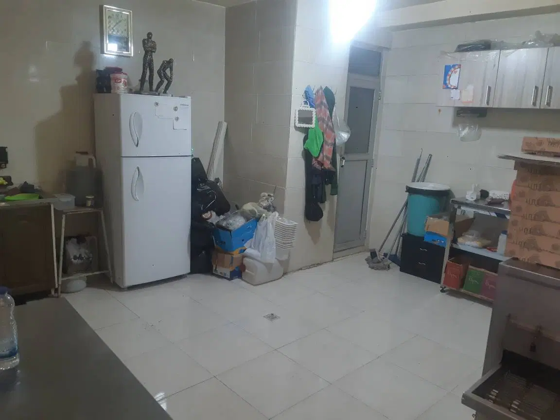 مغازه هشتگرد