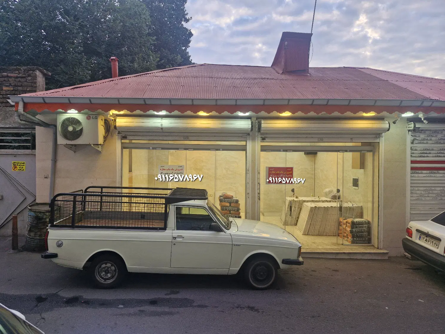 مغازه شیک در چندقدمی شهرداری رشت (بازار)