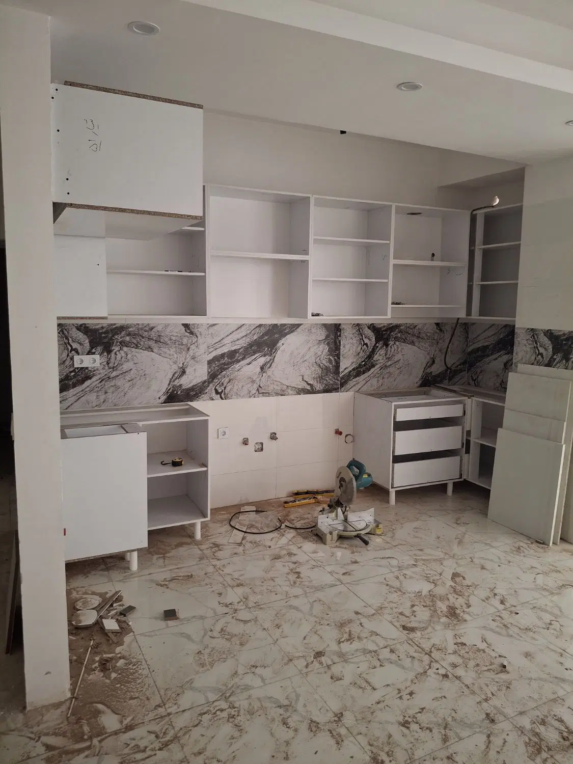 آپارتمان۱۰۰متری سند _ فول تجهیزات_ پارکینگ اختصاصی