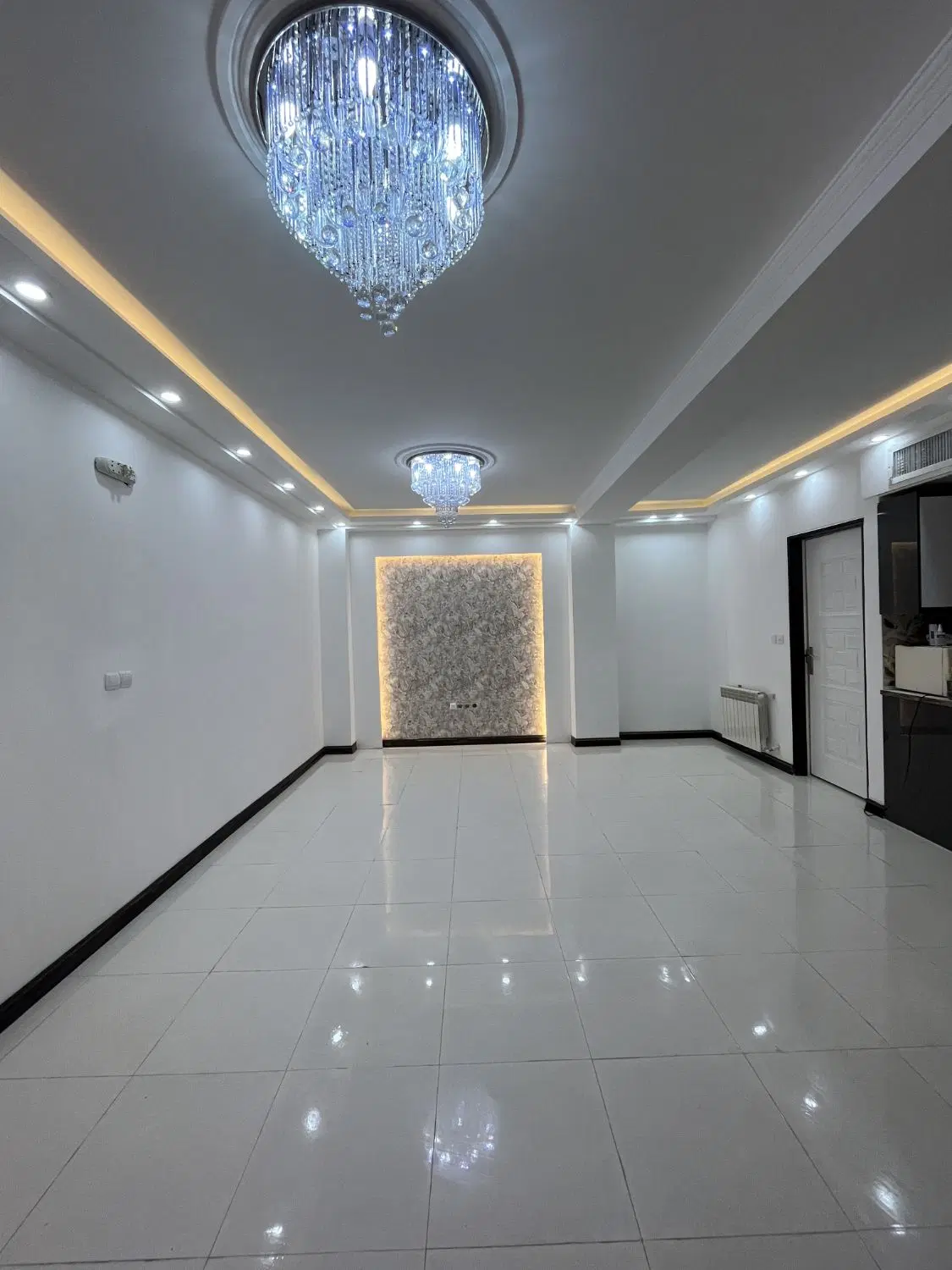 اپارتمان ۹۰ متری فول  تکواحدی