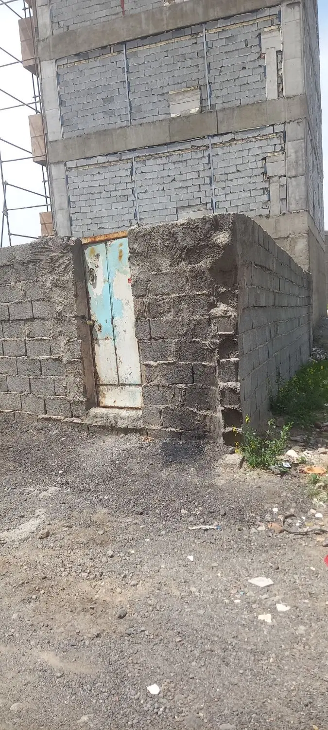 زمین فروشی