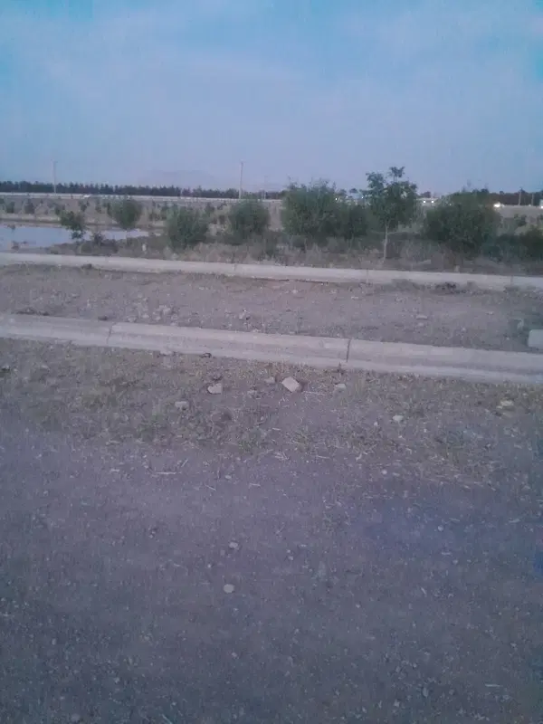 زمین فروشی