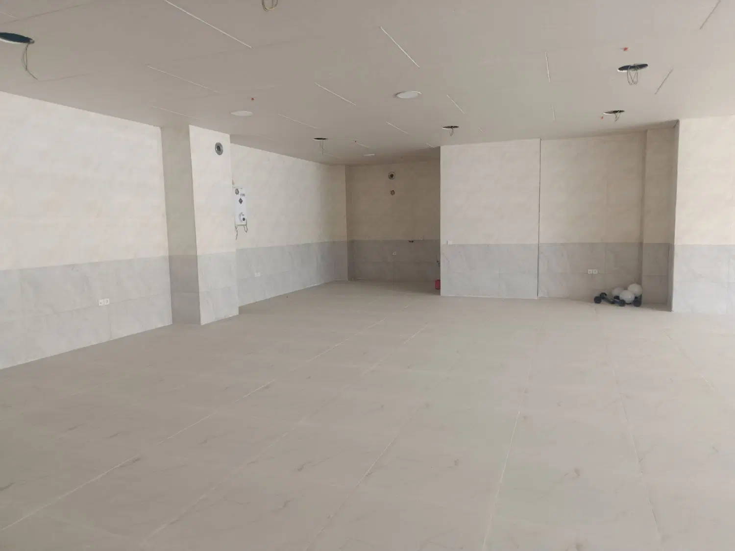 مغازه ۲۳۰ متری رهن و اجاره براصلی آفرینش
