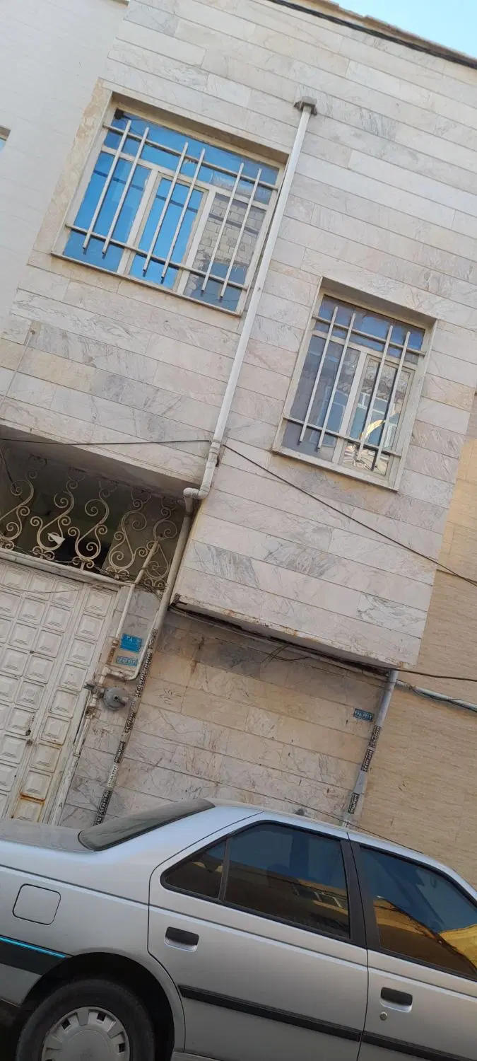 ۵۰ متر مجردی دربست