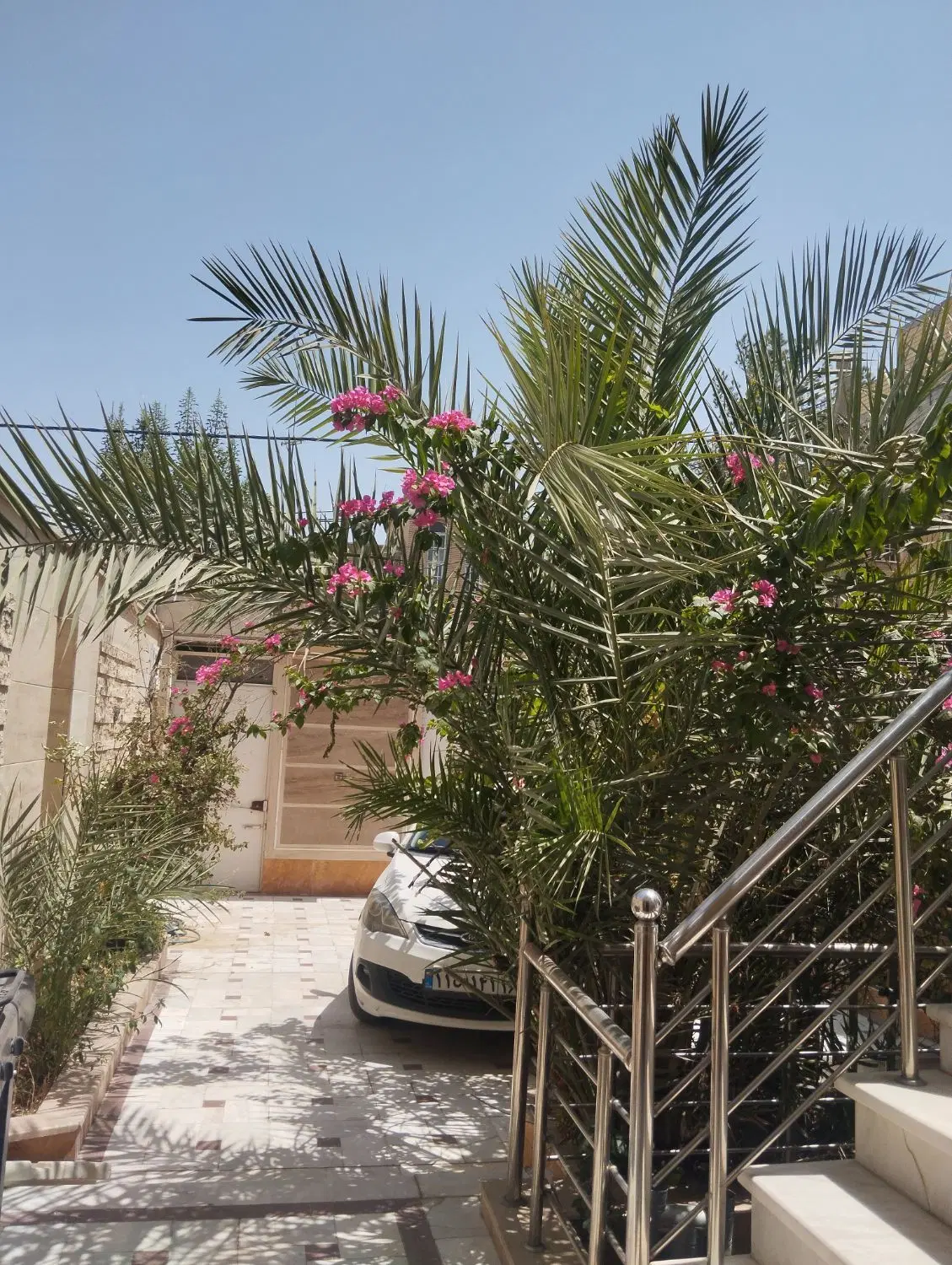 بلوار جمهوری، میدان سپاه