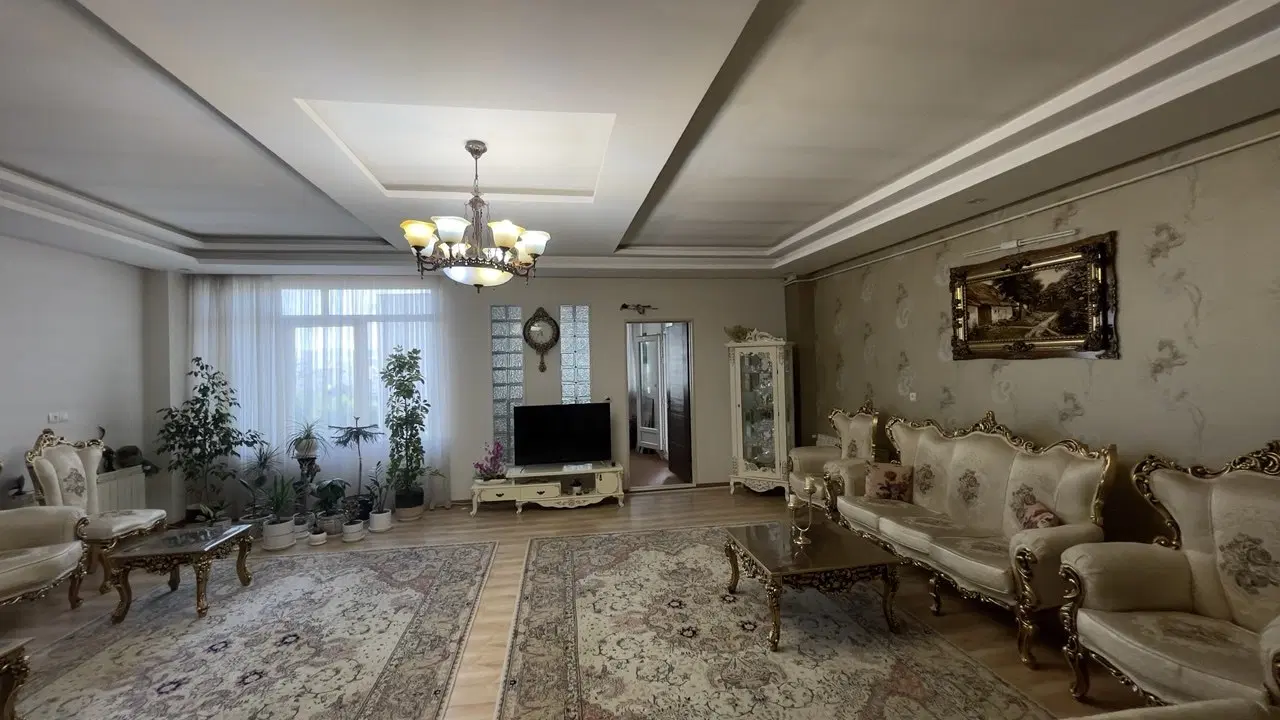 آپارتمان ۱۱۲ متری سعدی شمالی