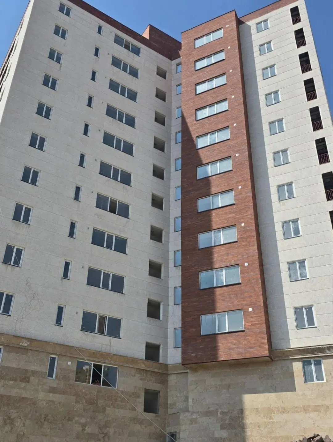 فقط با ۵۰۰ میلیون آپارتمان بخرید (قسطی)