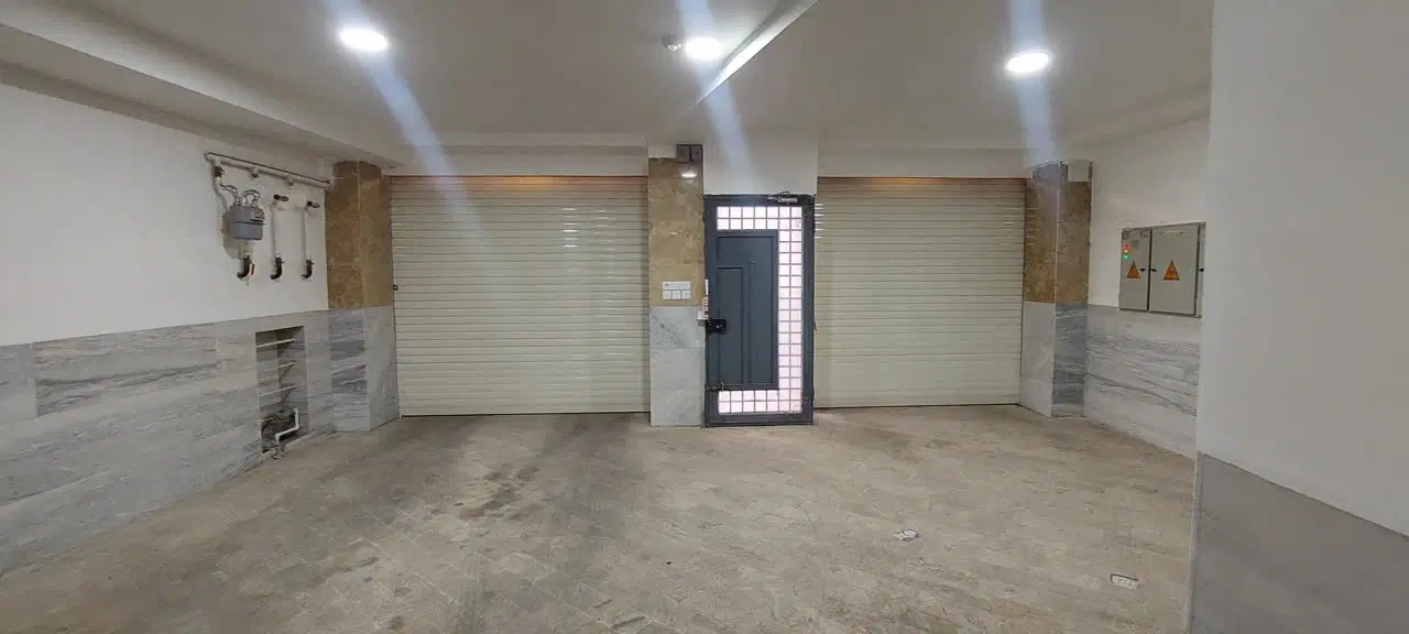 آپارتمان۱۶۰ متر سه طبقه یکجا بر محمودنژاد