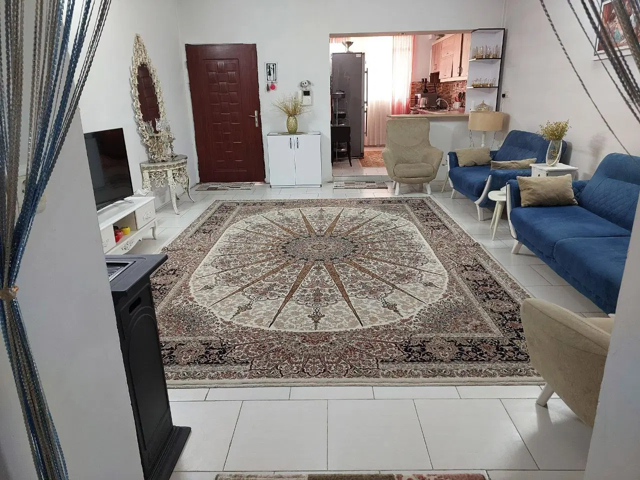 آپارتمان 80 متری سعادت طبقه 3 روی همکف