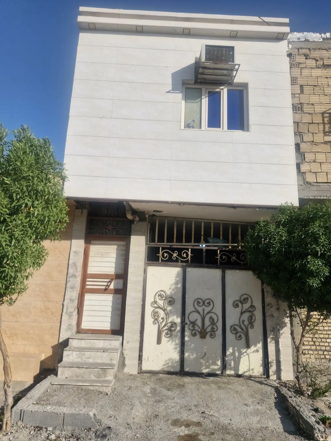 منزل دوطبقه
