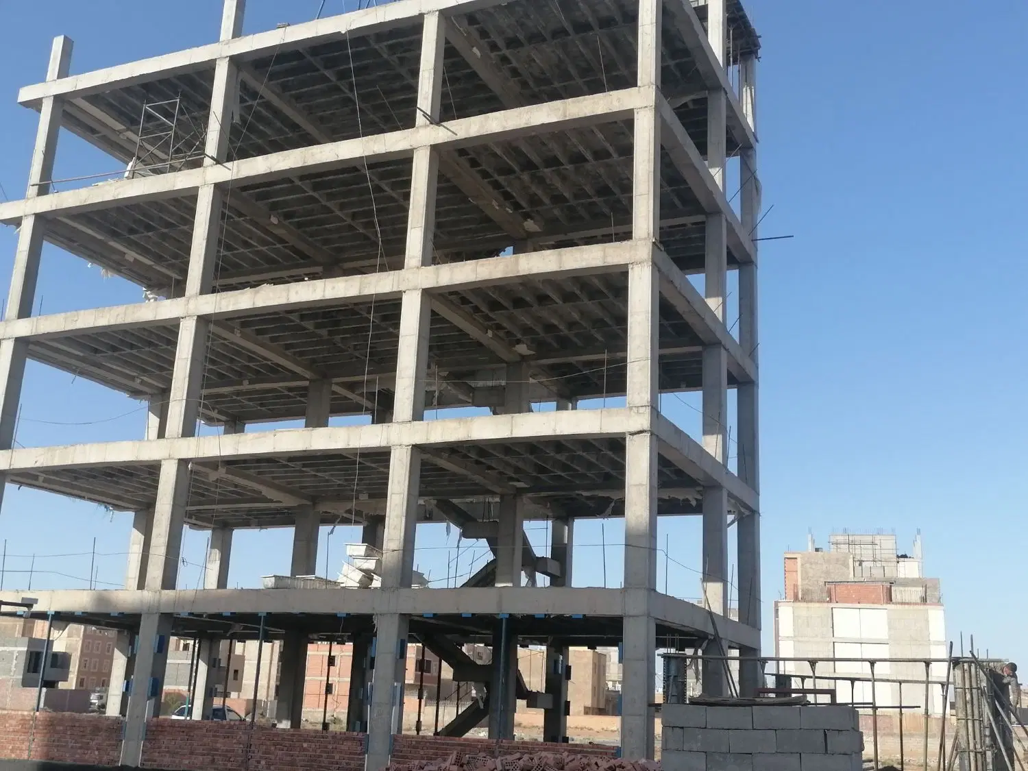 پیش فروش قطعی یا مشارکت در ساخت بلوار پزشک