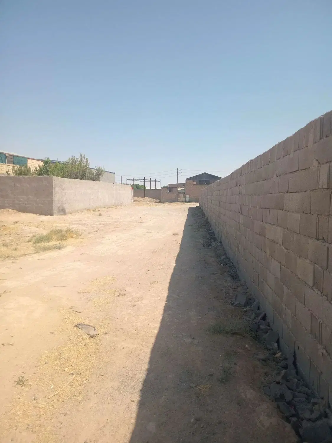 زمین ۲۸۰متری در در ۲۸داخل کوچه ۶متری انتهای کوچه