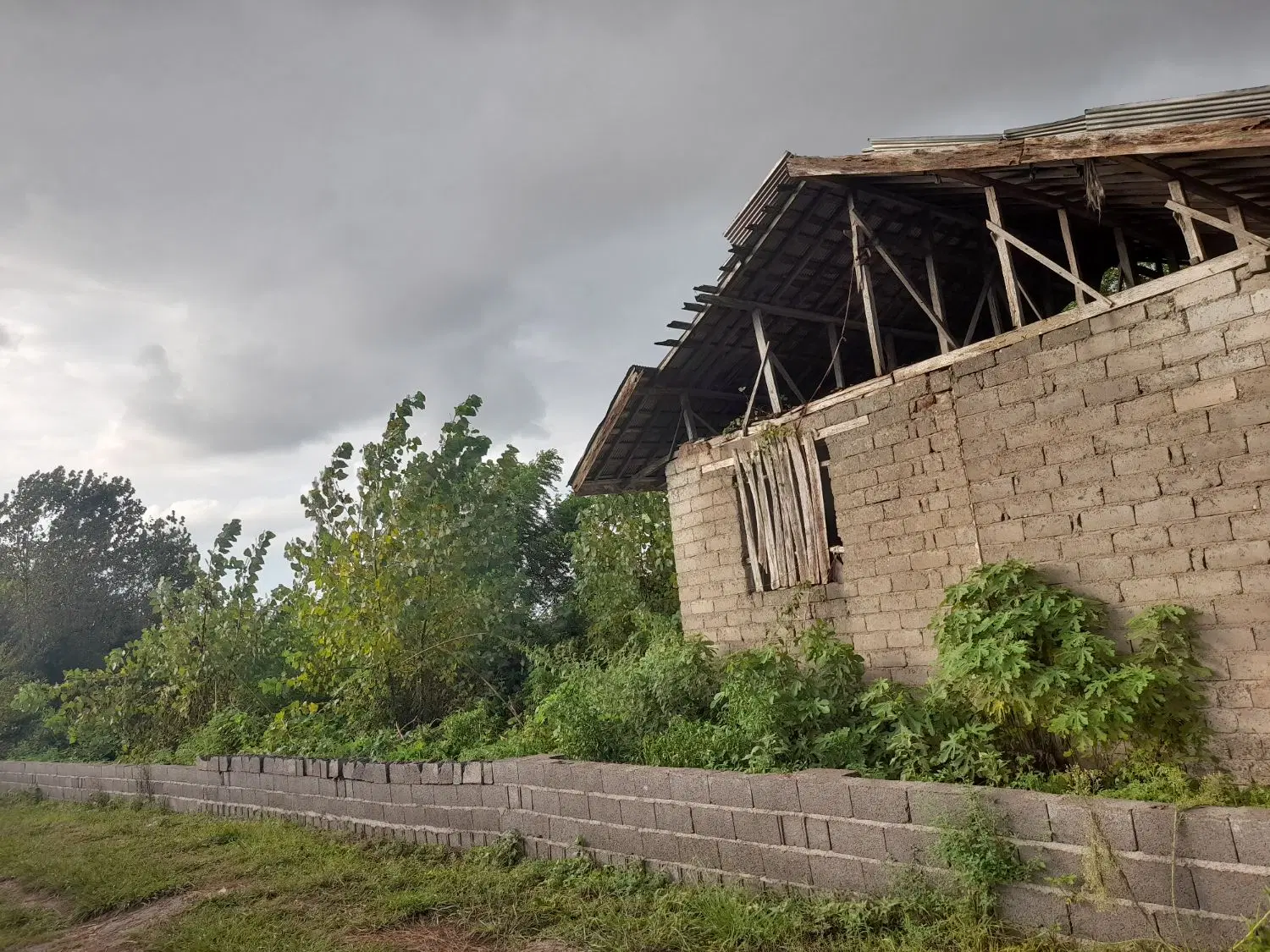 زمین مسکونی