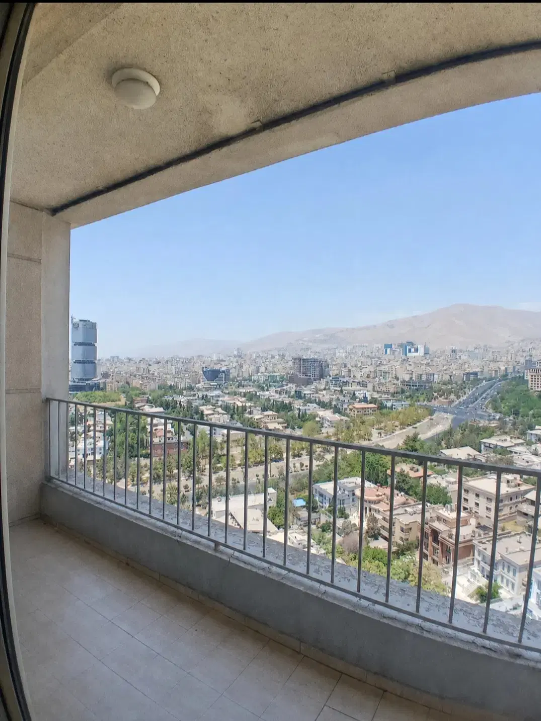 واحد ۲۱۳ متری برج هرمزان ۳ خواب طبقات بالا