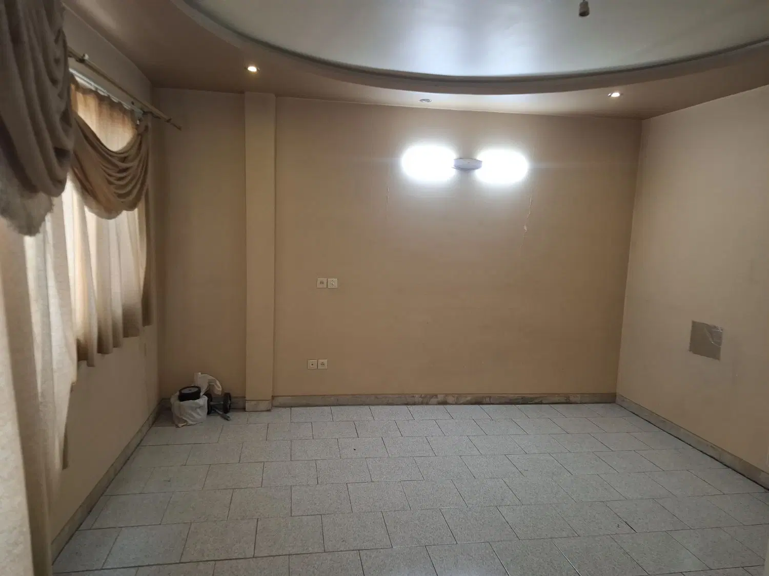 اجاره یا مشارکت دفتر کار زیبا بر خ ابن سینا