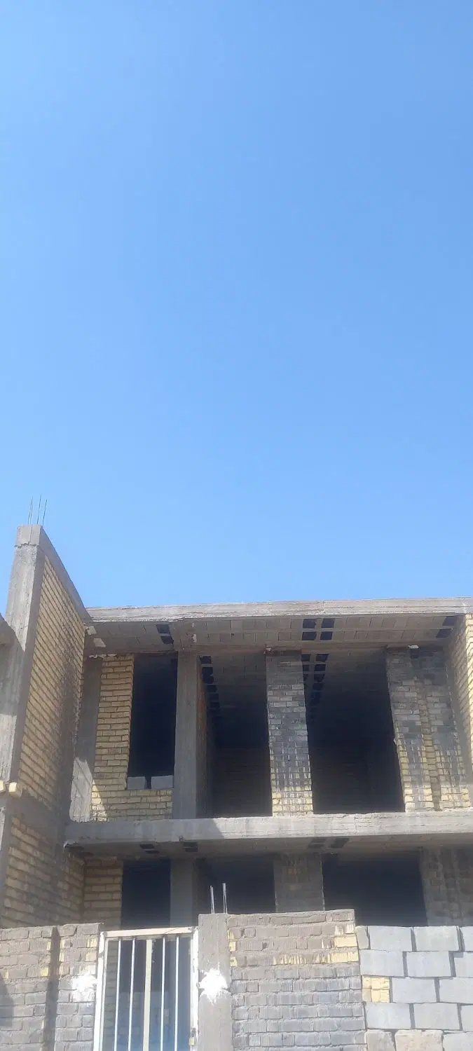 ۸۰مترپشت بام طبقه اول