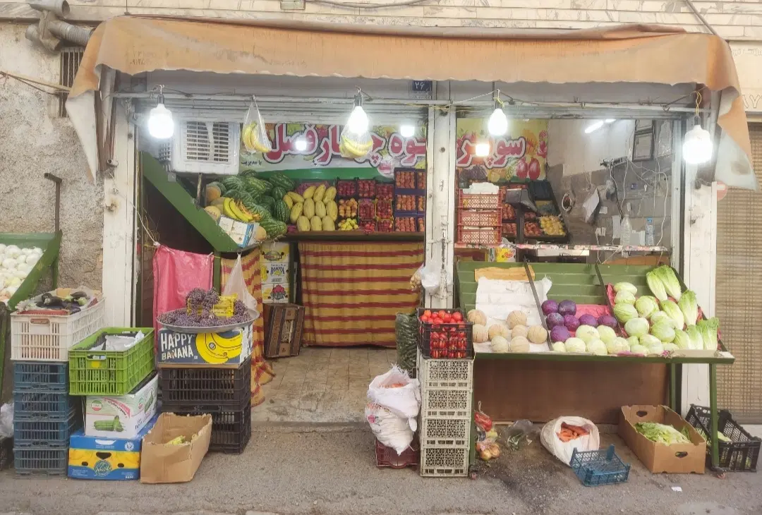 13 متر مغازه تجاری