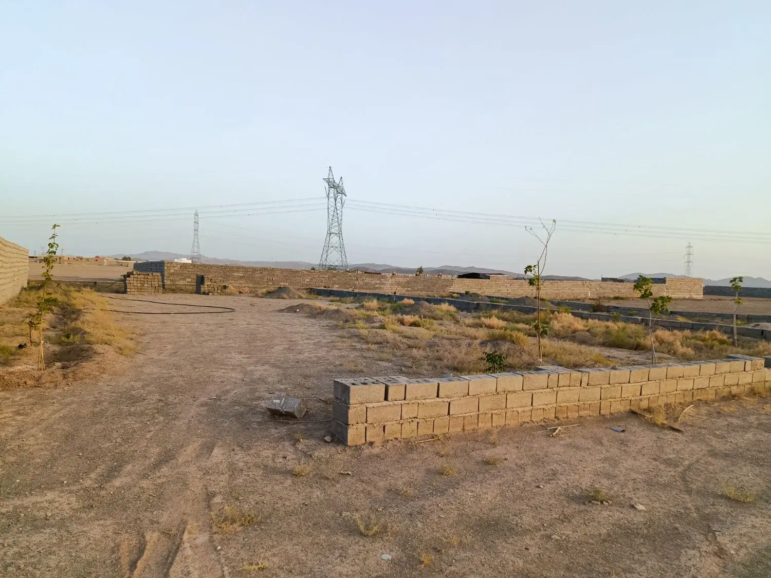 زمین درچشمه زیارت