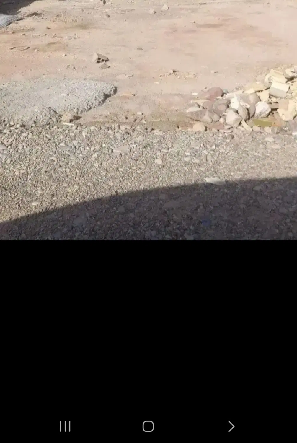 زمین ۲۰۷ متری رباط سرخ