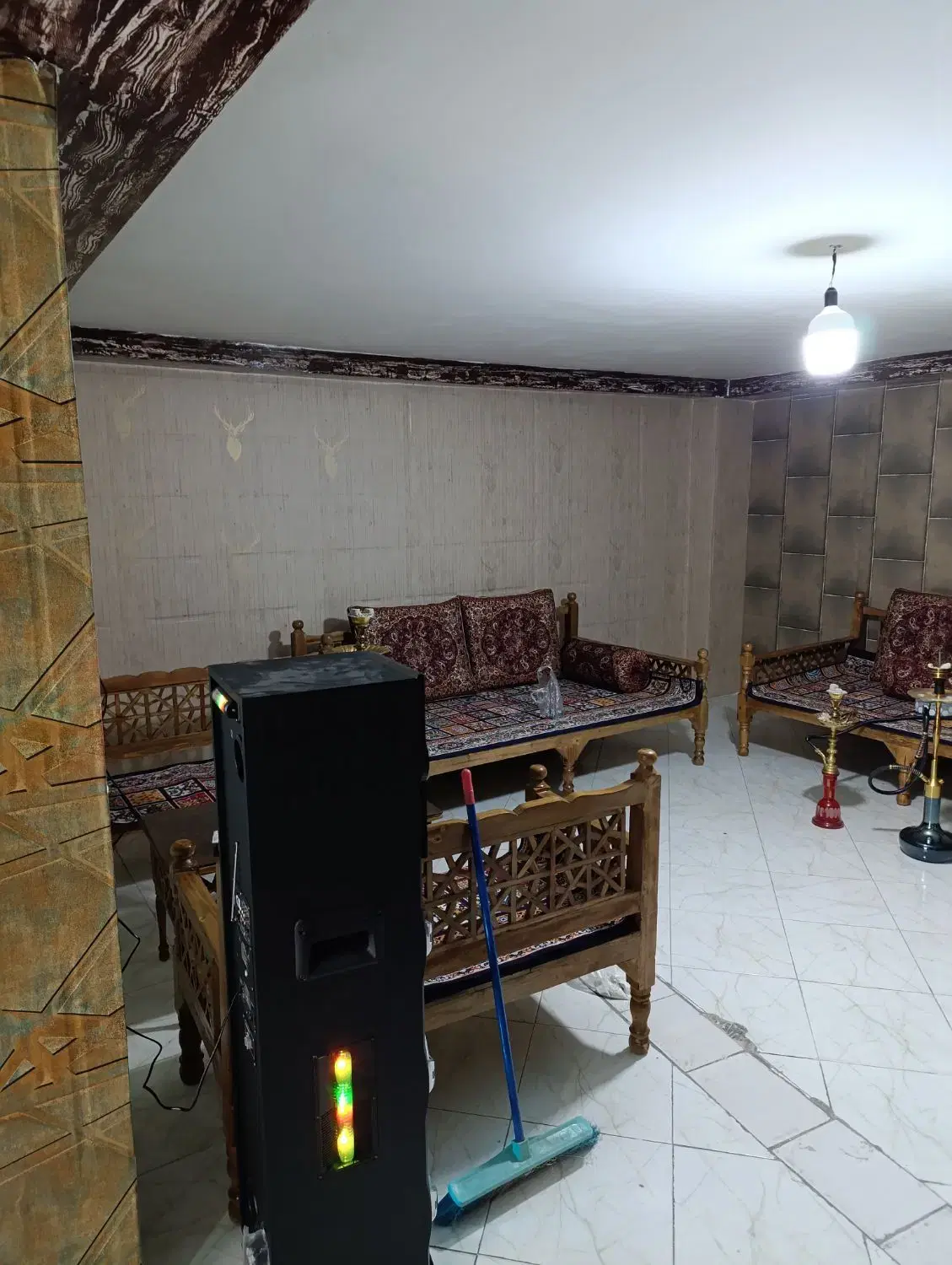 فروش ۲طبقه مغازه تجاری فعال مناسبه  بازسازی