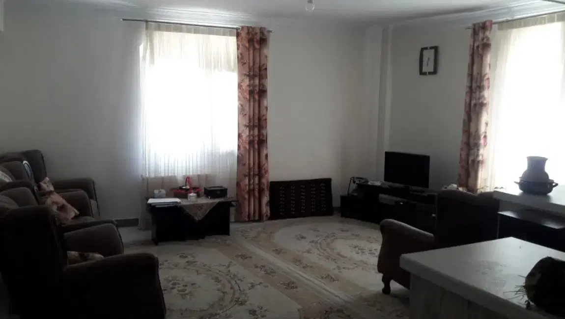 ۶۱ متر نارمک فرجام اردیبهشت جنوبی