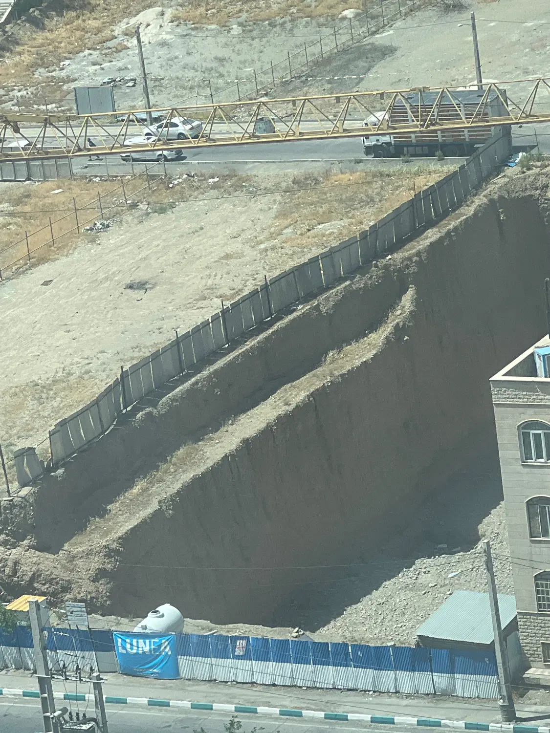 پیش فروش برج باغ برند چیتگر دریاچه