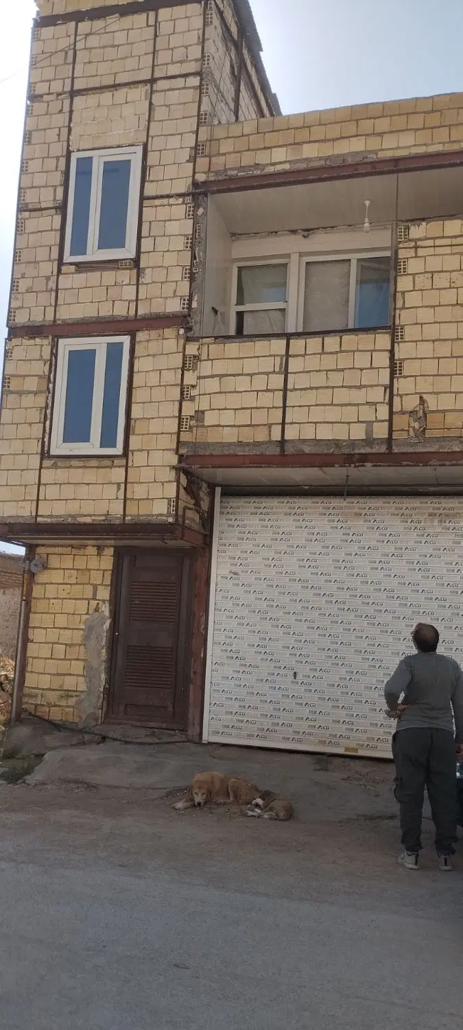 ساختمان تجاری مسکونی سرابیاس