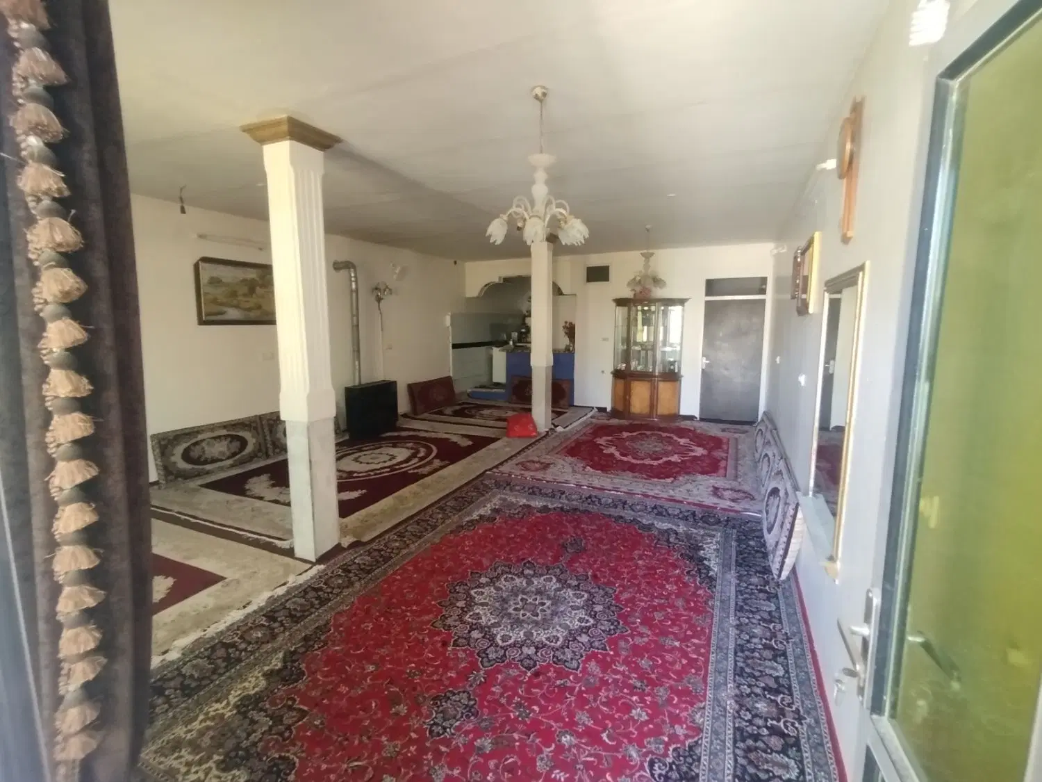 خانه ویلایی حصارک ، کوچه مدائن.