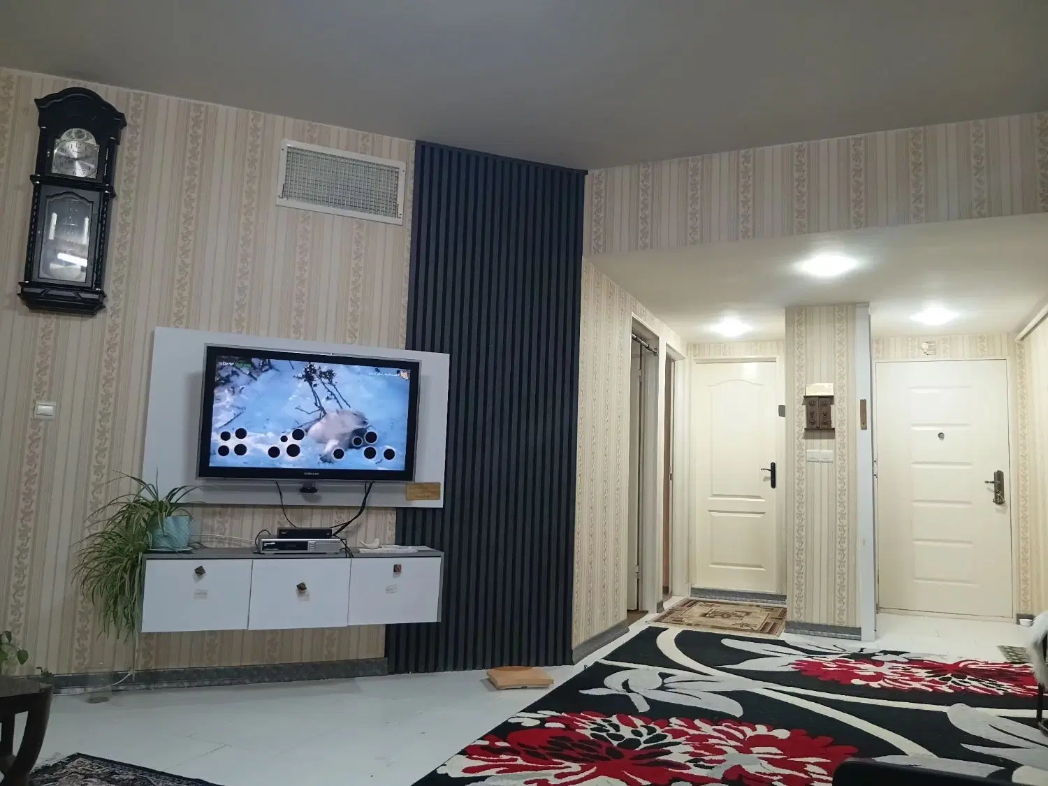 هم خونه یا هم خانه