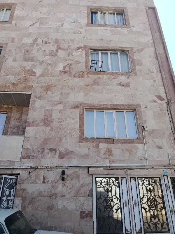 یک واحد مسکونی آپارتمان