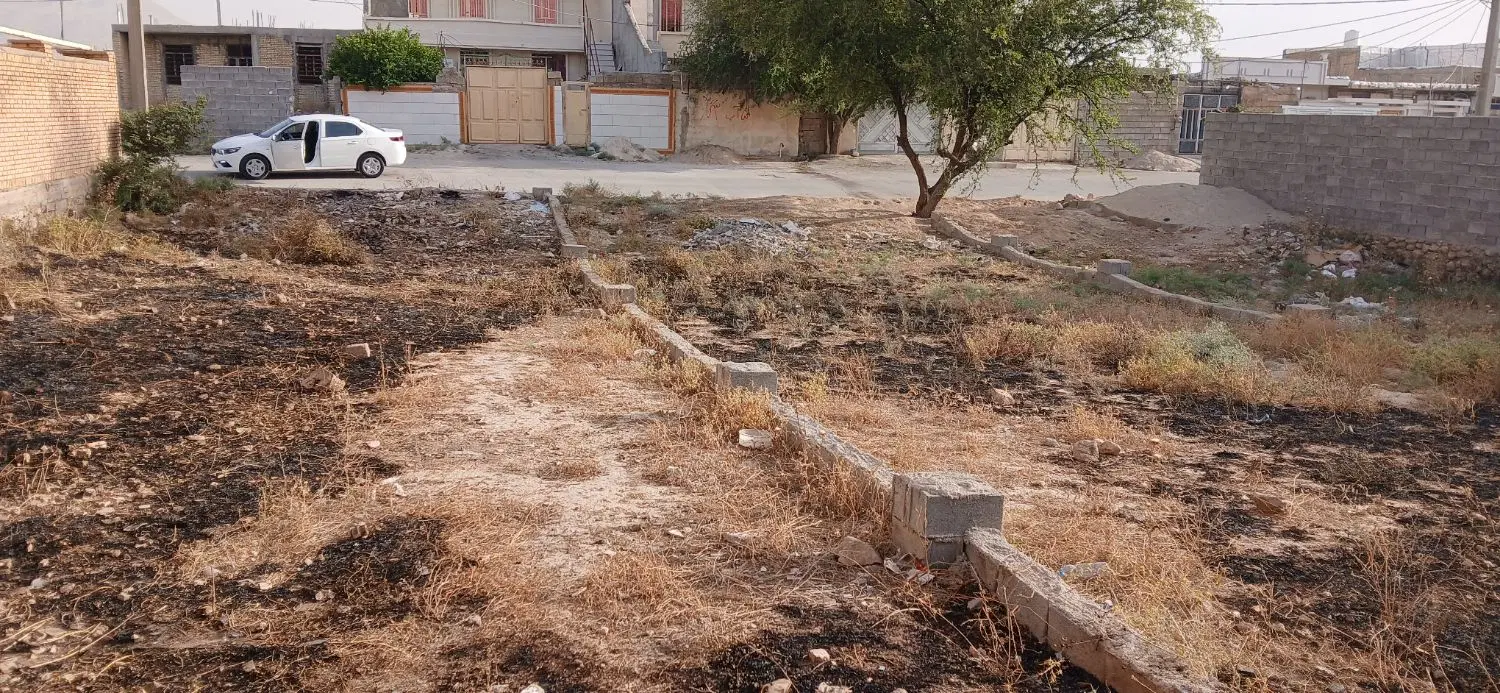 زمین ۲۴۱ متر دارای سند تک برگ