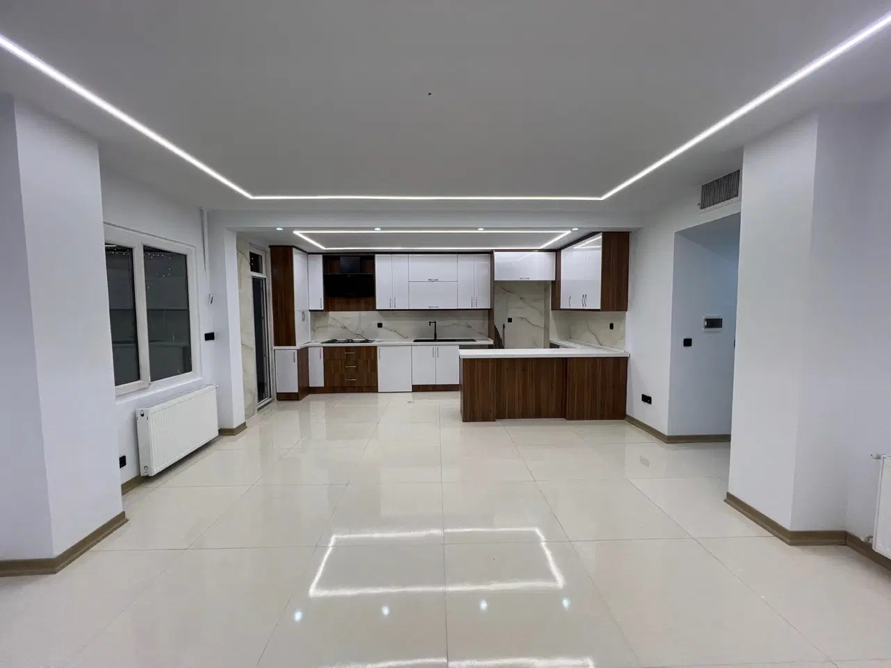 ۸۵متر سندتکبرگ_ط اول_حیاط خلوت_۱۱غربی
