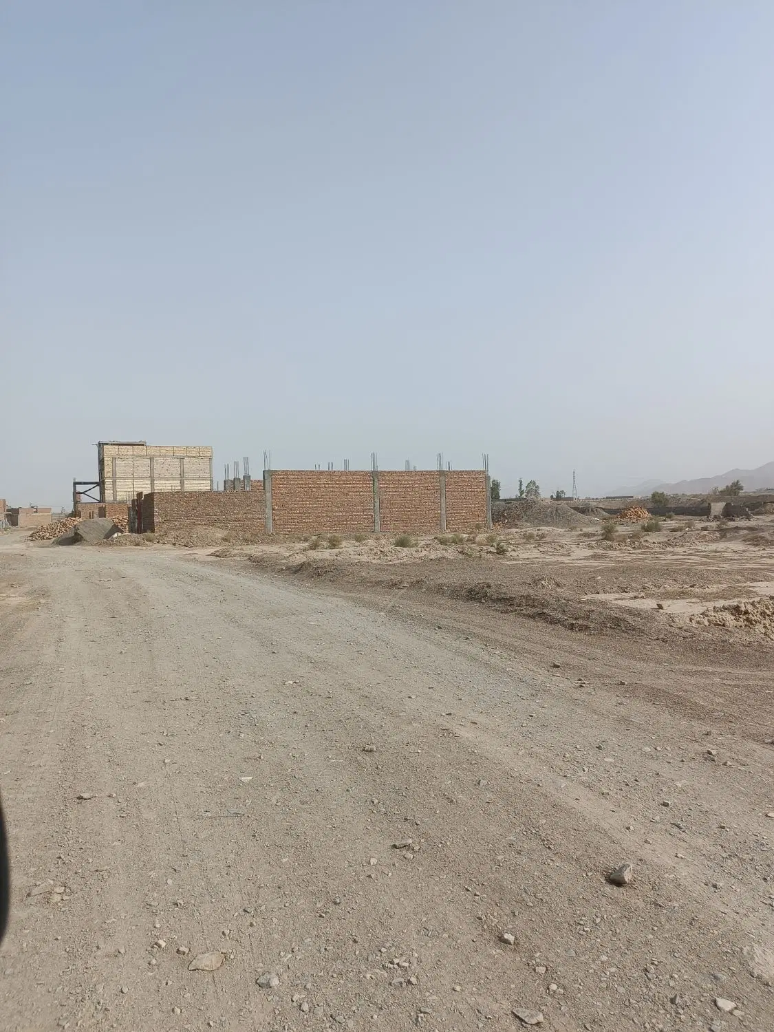 سیادک زمین 200متری