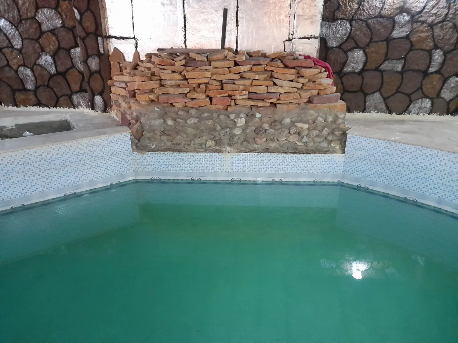 اجاره باغ ویلا ۱۰۰۰ متری در مجموعه باغی