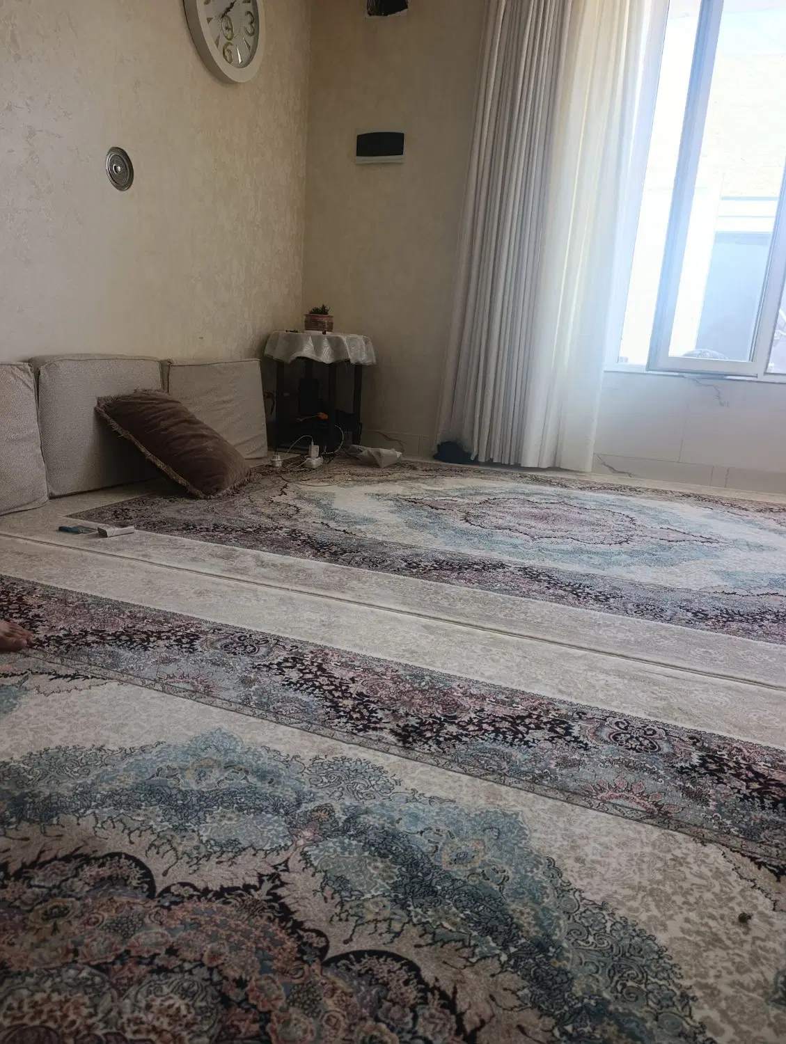 اقا هستم همخونه میشم خونه ندارم