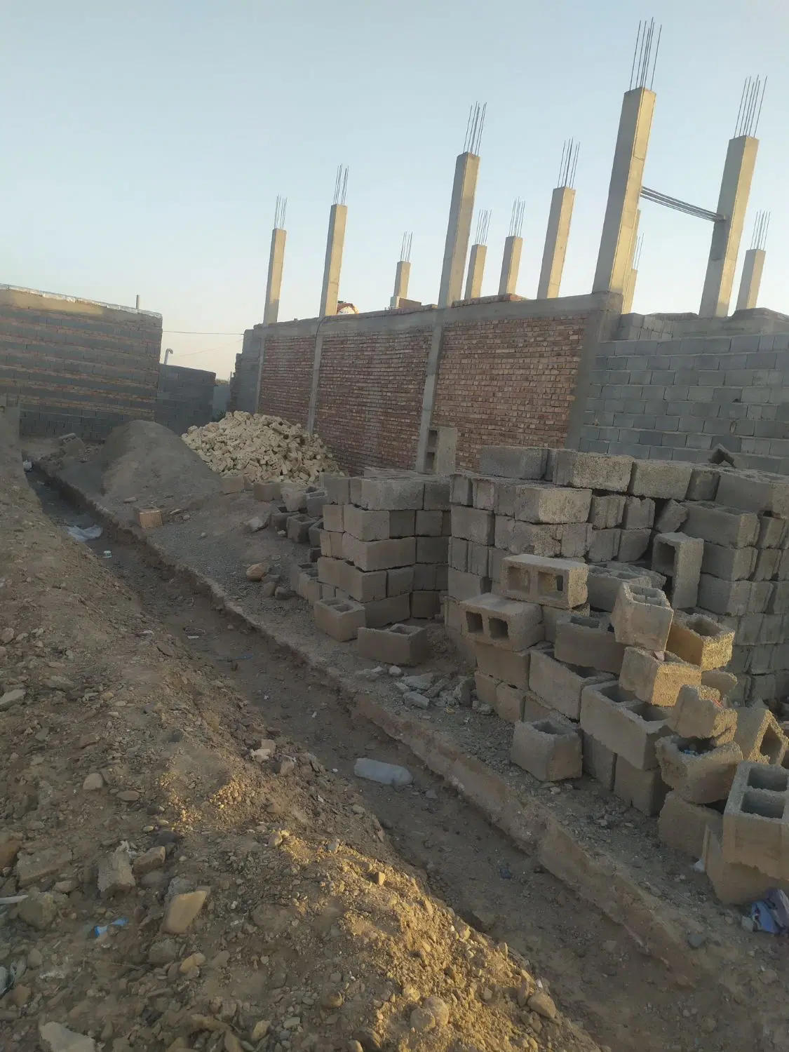 زمین فروشی