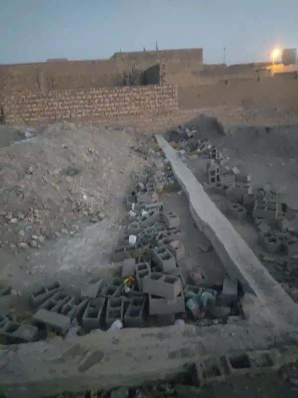 سلام خانه نیمه ساز در  کنار پمپ الغدیر کوچه اول