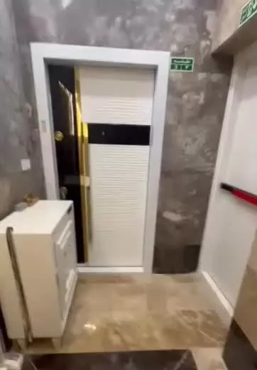 فروش آپارتمان ۱۳۰ متری
